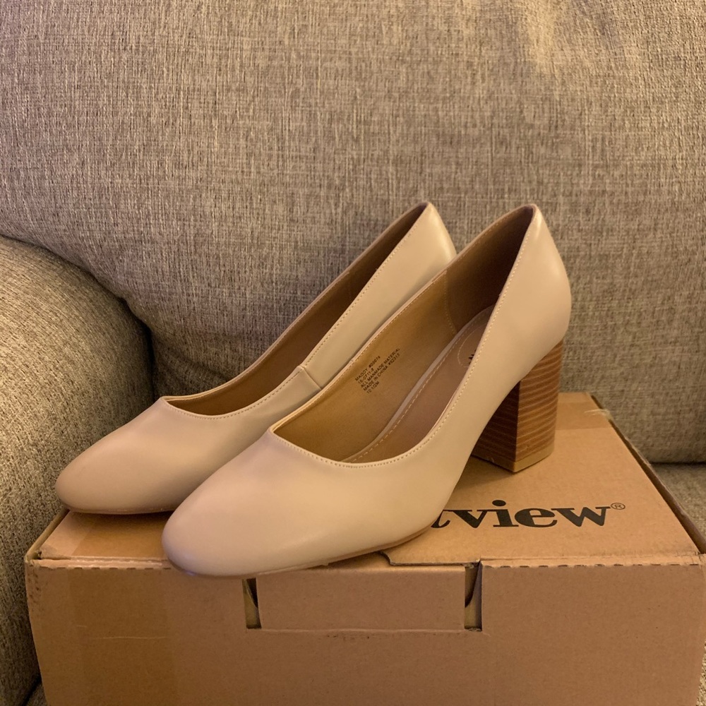 Comfortview nude heel